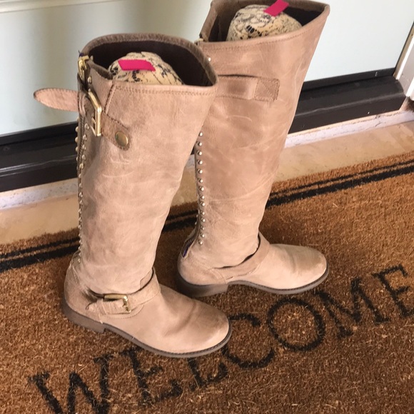 Shoes - HP Twice!  Studded Leather Boots Barely Worn!